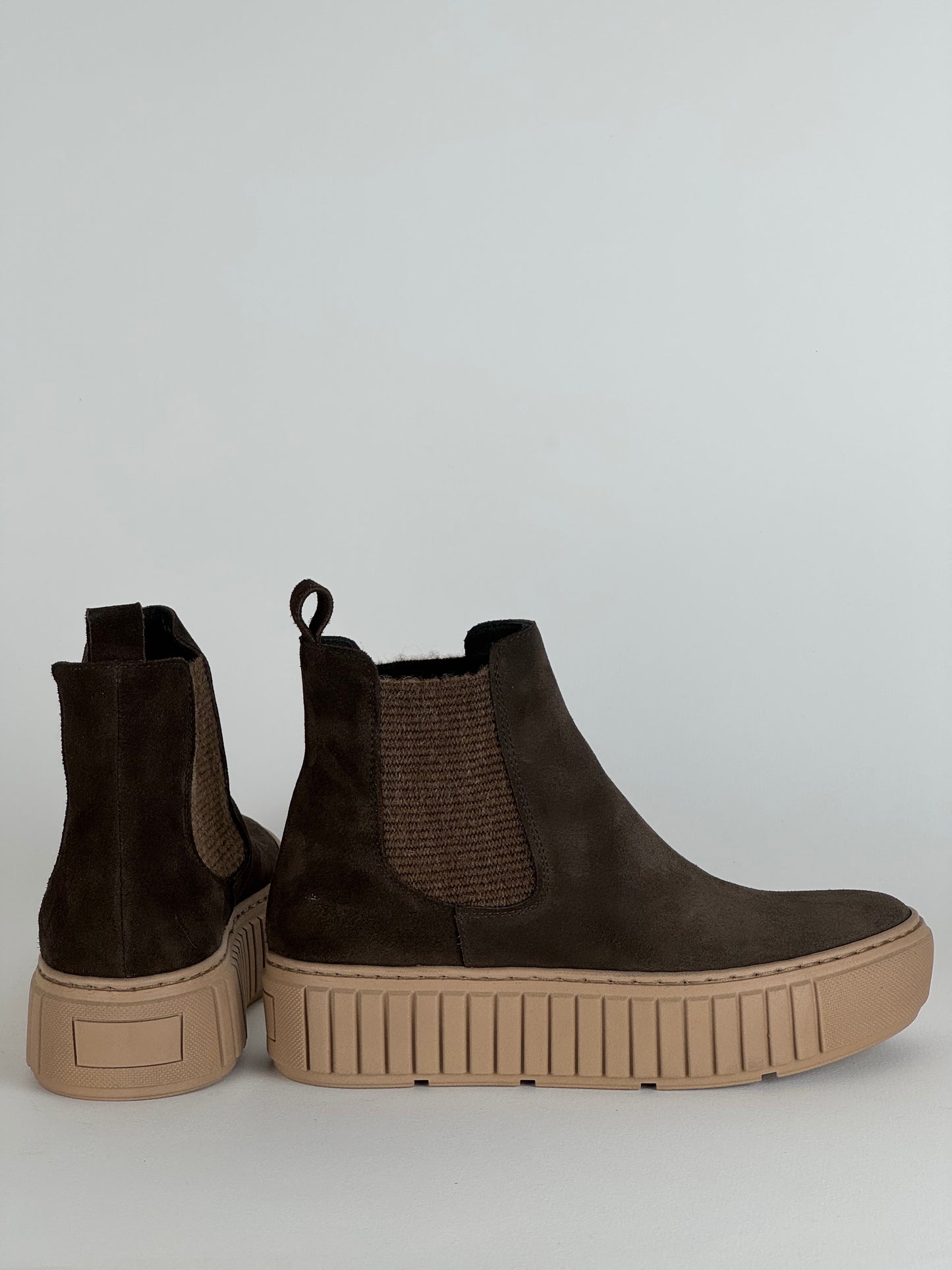 Stivaletto Chelsea in camoscio
