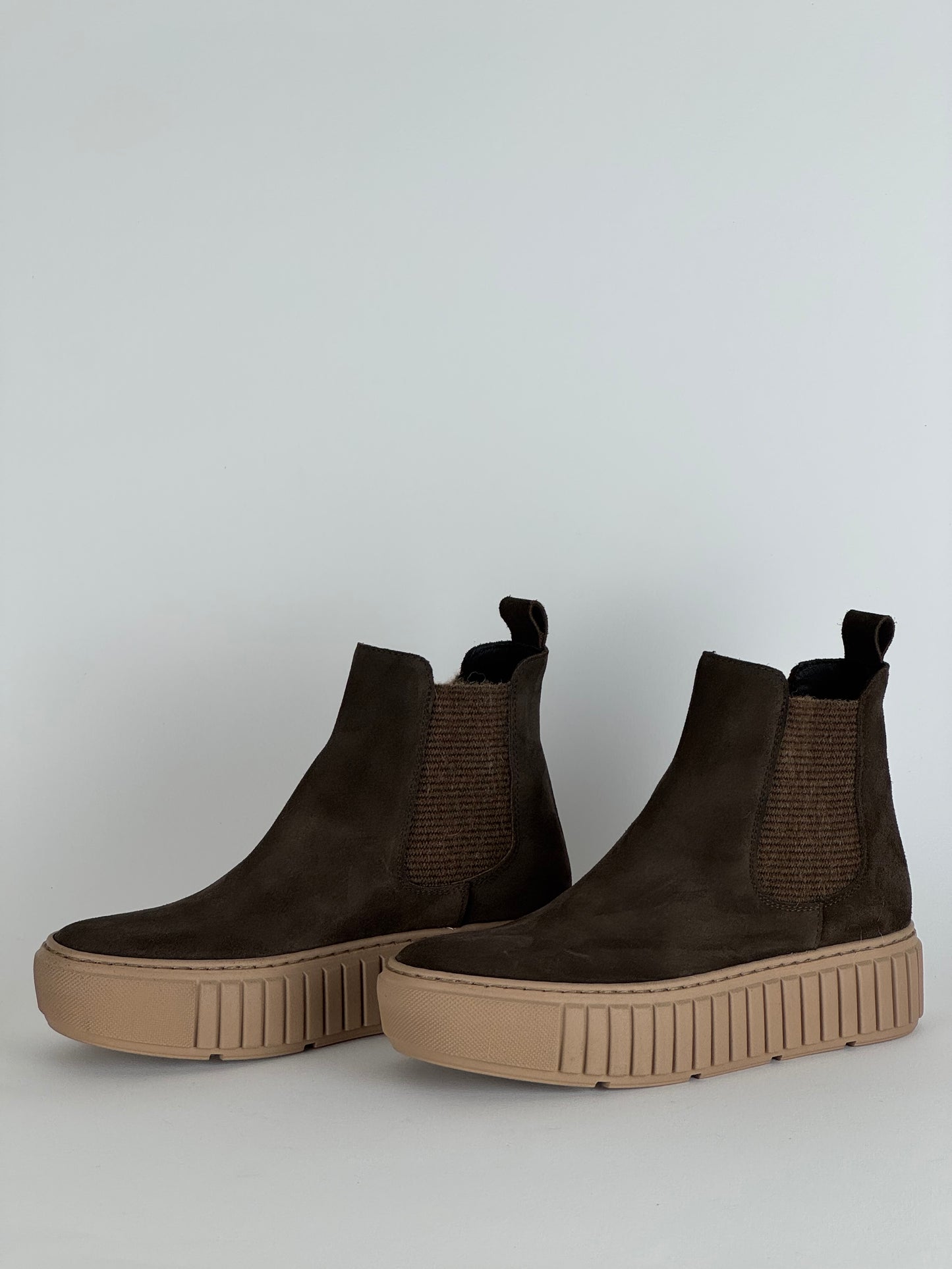 Stivaletto Chelsea in camoscio