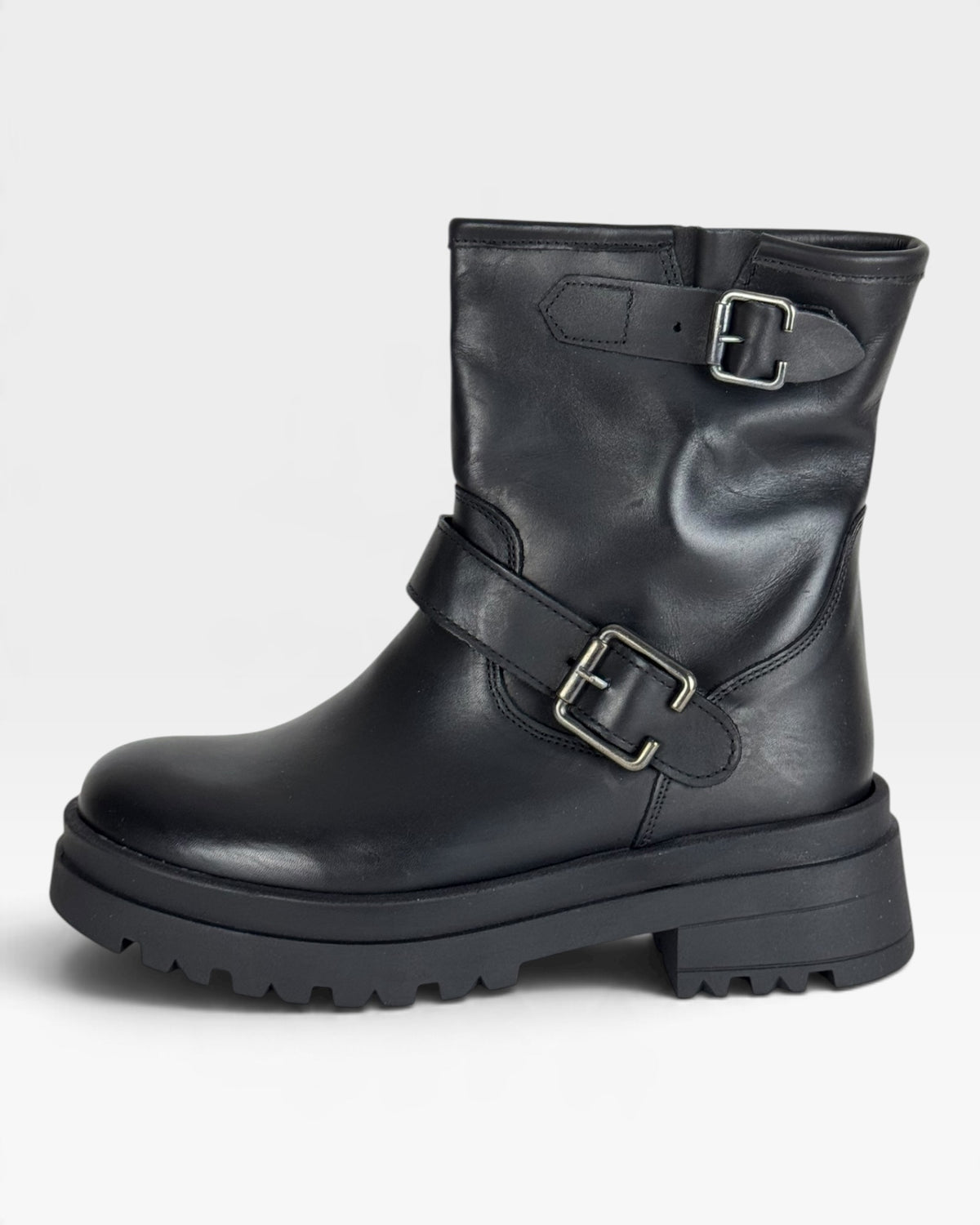 Stivaletto biker in pelle nera con fibbie – foto 1 di 4 – Vaccarelli