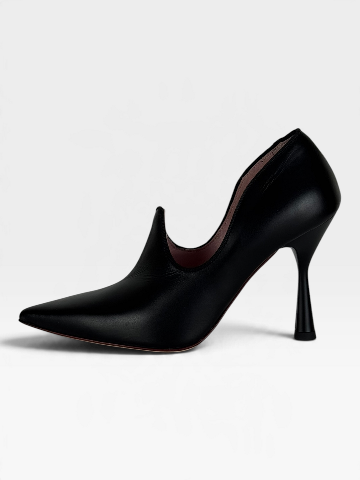 Décolleté in pelle nera con tacco 9 cm – foto 1 di 4 – Vaccarelli