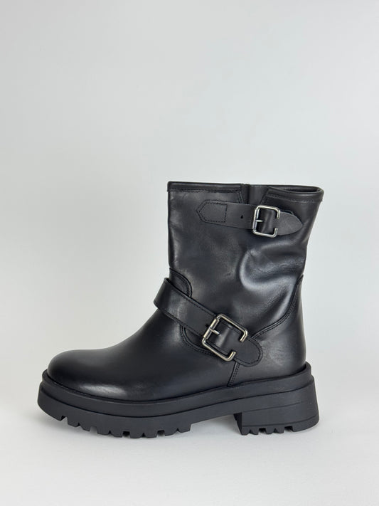 Stivaletto in pelle nero
