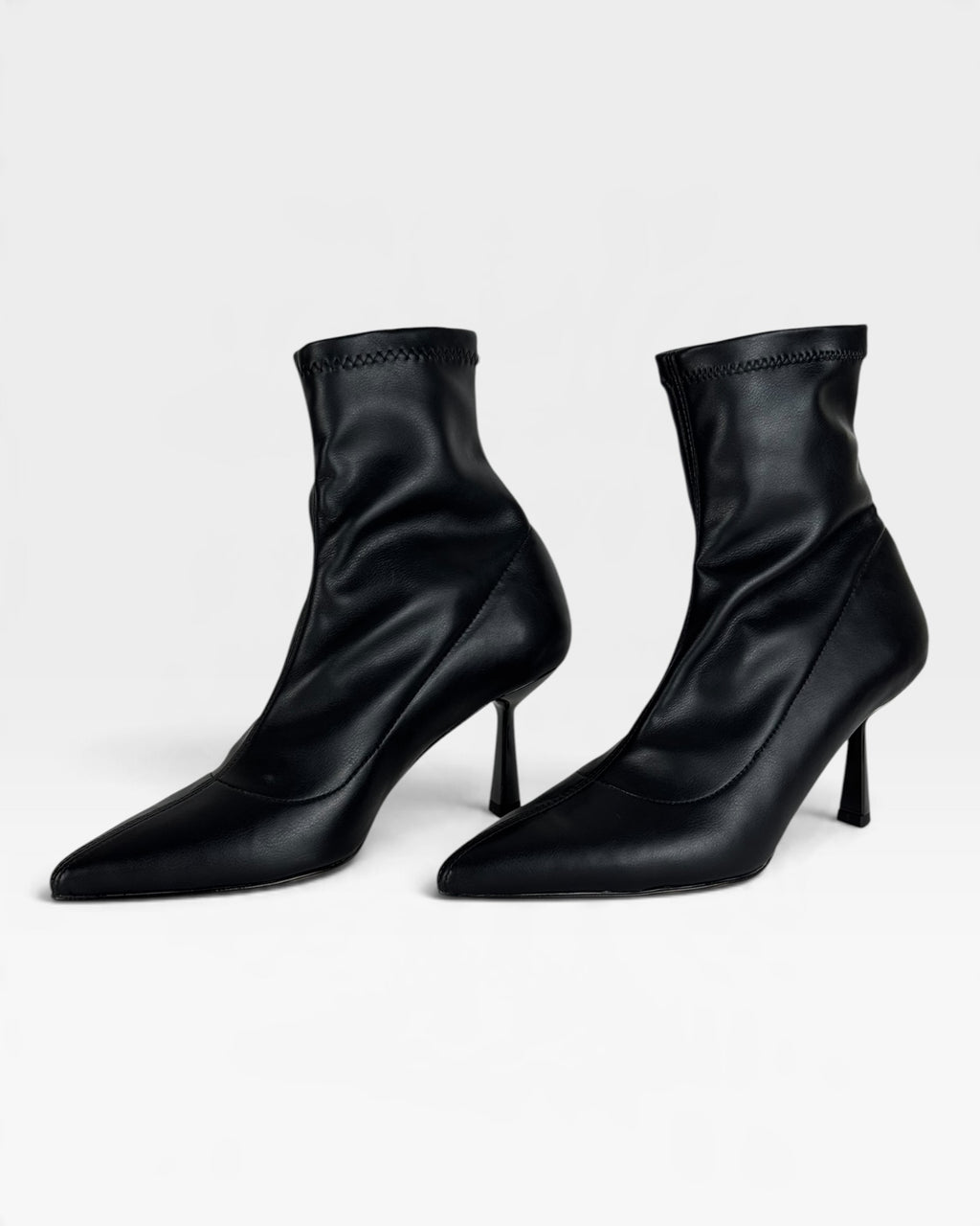 Stivaletto in pelle nera con tacco 7 cm – foto 2 di 3 – Vaccarelli