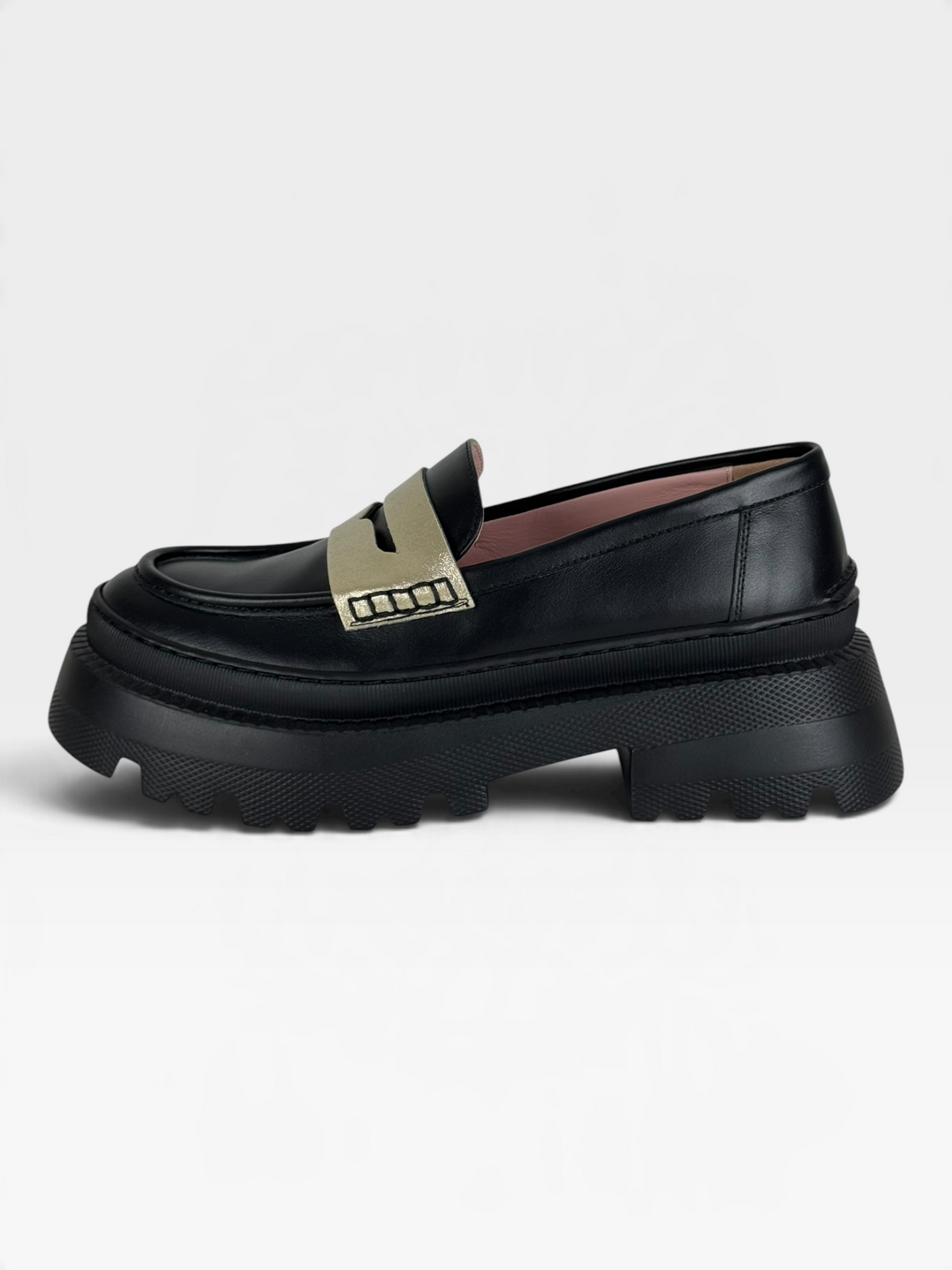 Mocassino in pelle nera con inserto laminato platino – foto 1 di 5 – Vaccarelli