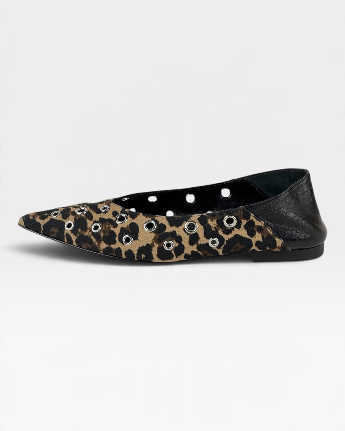 Ballerina maculata con borchie e retro in pelle nera – foto 1 di 4 – Vaccarelli